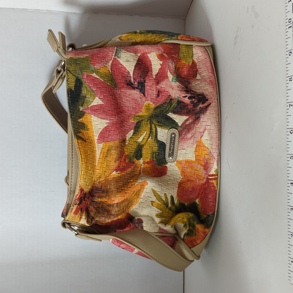 St John's Bay Flowered Purse. Medium Three inside pockets.